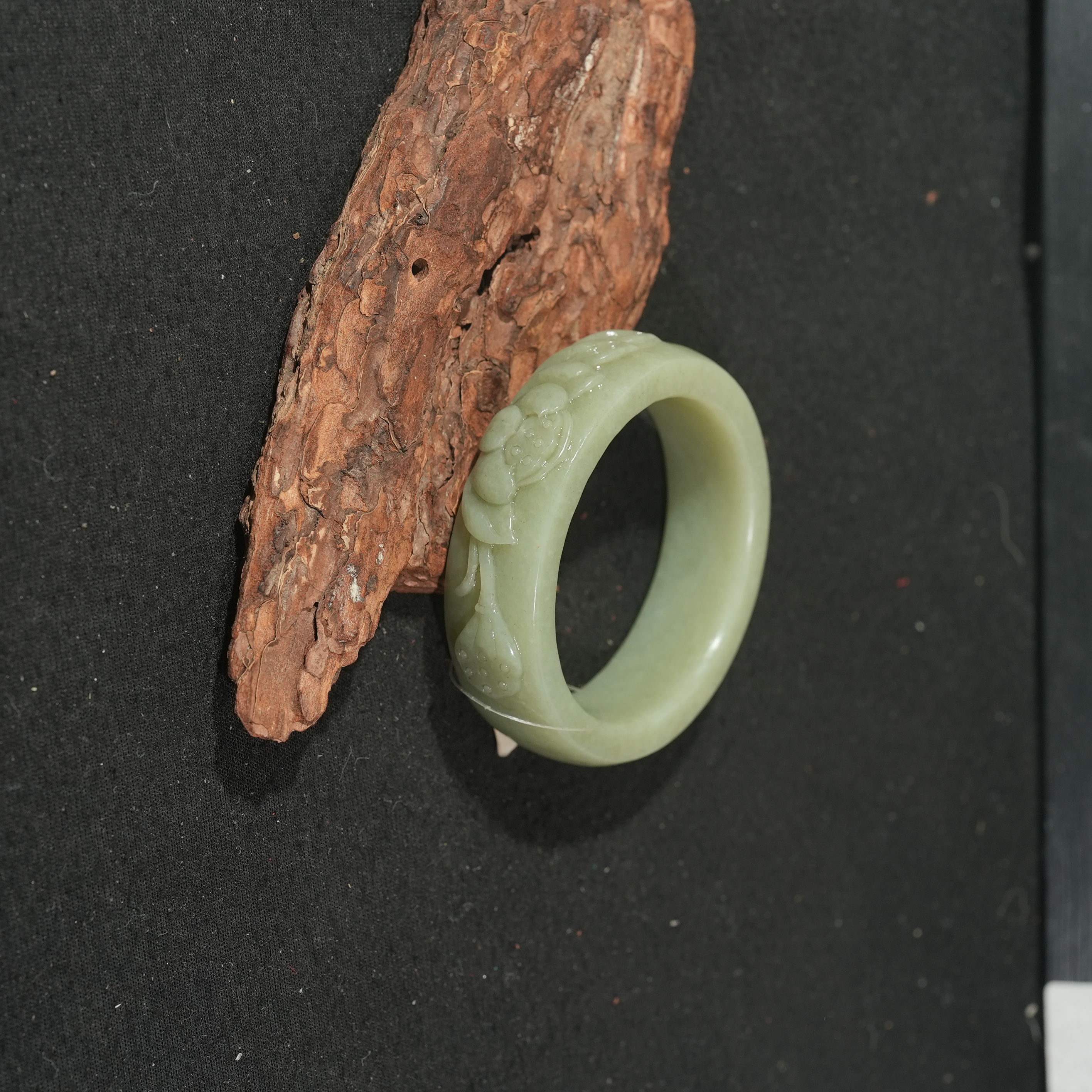 12.5香港王老板-和田玉手镯6c376