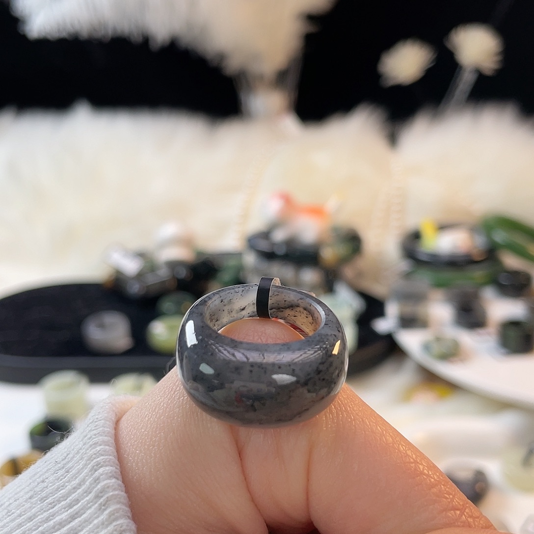 和田玉未镶嵌戒指k40黑青花馒头17.2mm