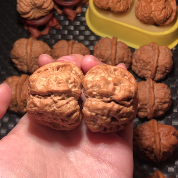 把件文玩核桃42四开超大腿