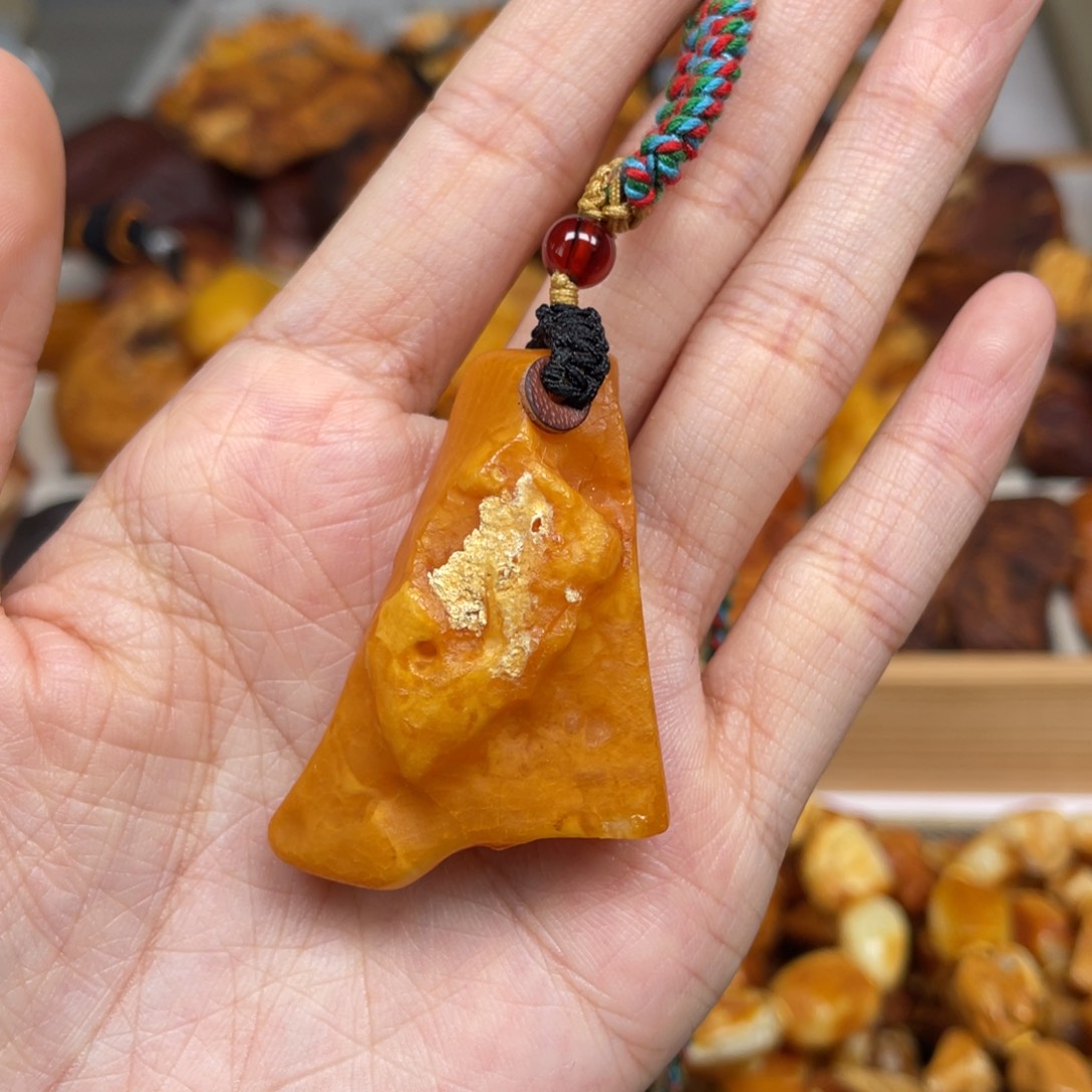 琥珀珠宝奇石未镶嵌