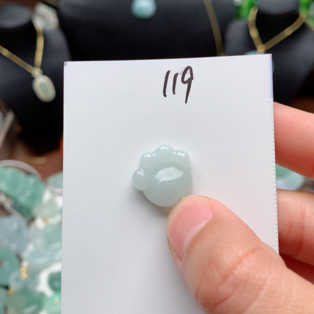 翡翠颈饰合金吊坠