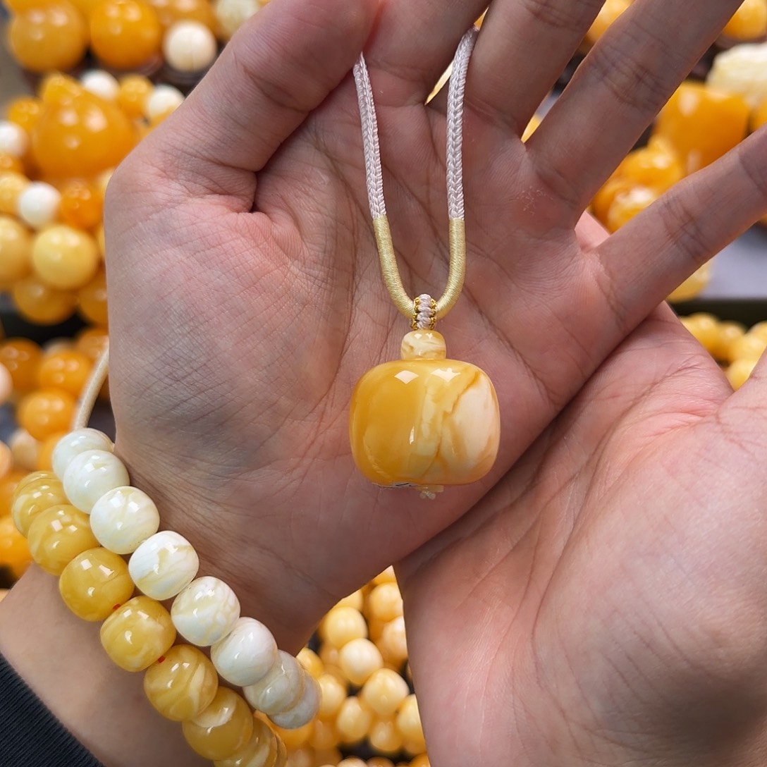 琥珀未镶嵌珠宝奇石13.7g