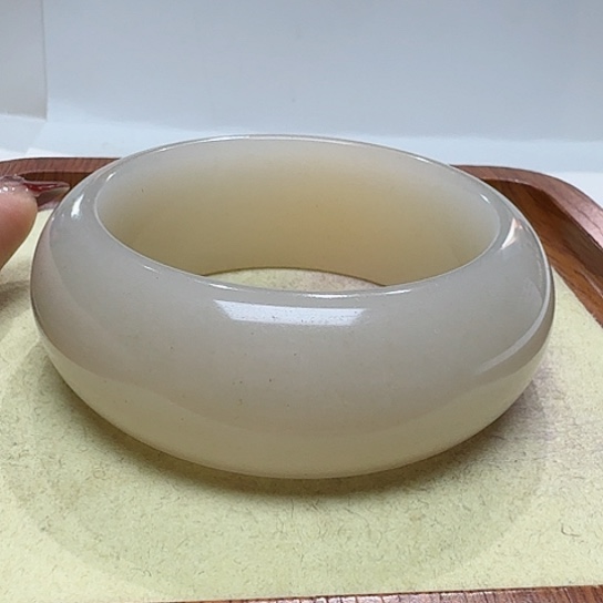 石英质玉手镯未镶嵌鹤*巢