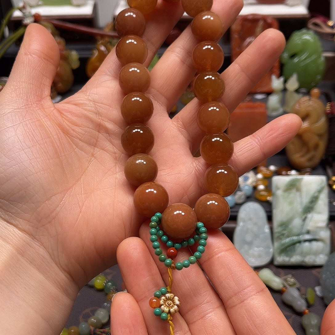 未镶嵌岫玉手持，