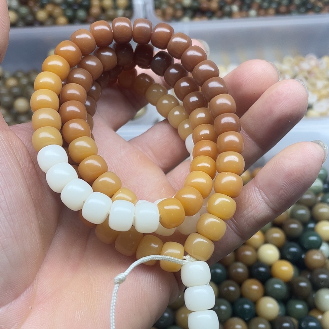 吊坠白玉菩提10、8精品风化渐变敦114颗