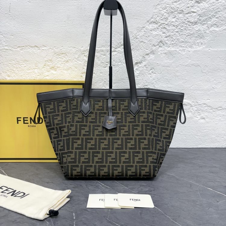 95新/芬迪/手提包/C8875254175/[251204LLYC]