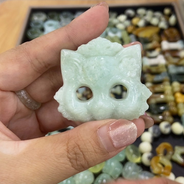 蛇纹石玉挂件未镶嵌