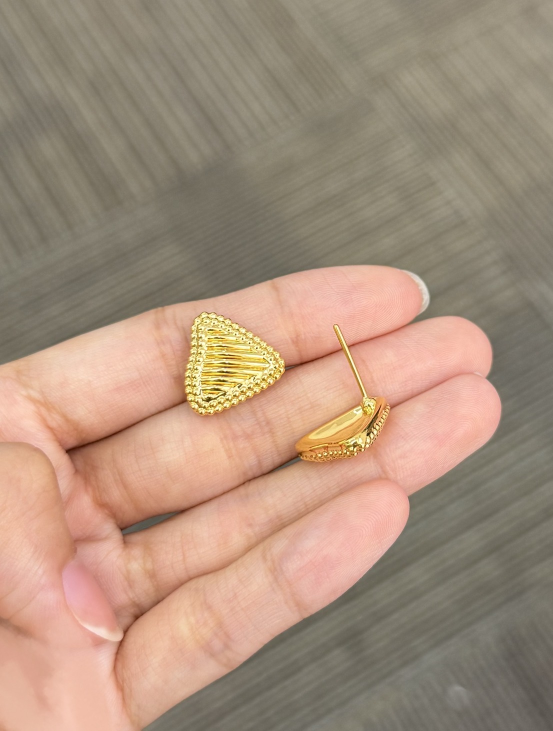 足金999 流金三角直针耳钉