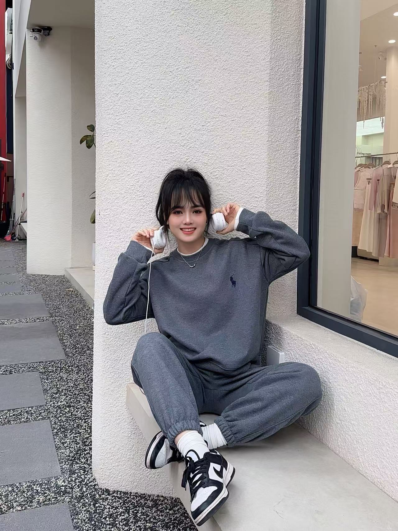 秋季新款2025韩版休闲宽松简约刺绣长袖套装女