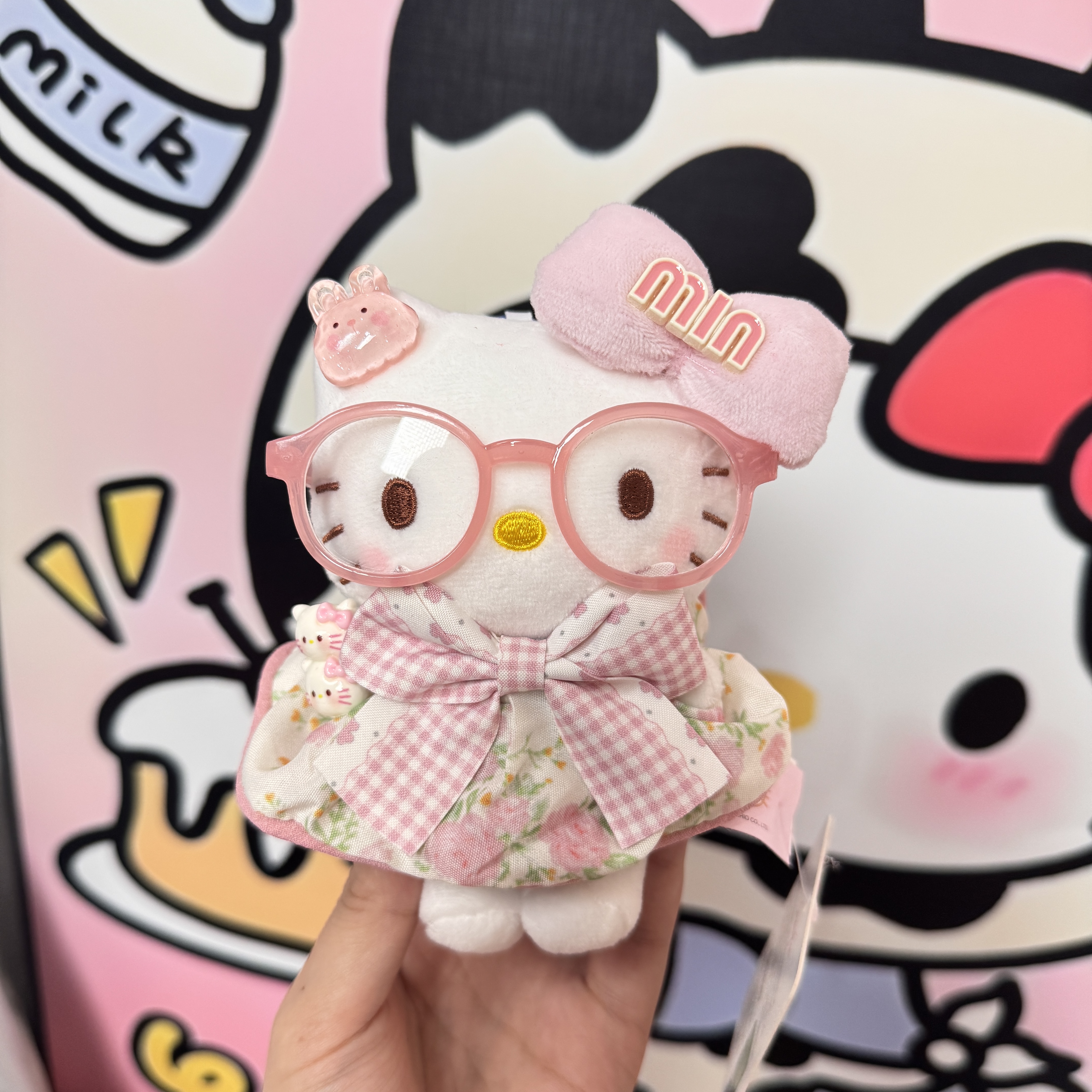 【热卖】正版HelloKitty郁金香KT可爱毛绒挂件玩偶diy生日礼物