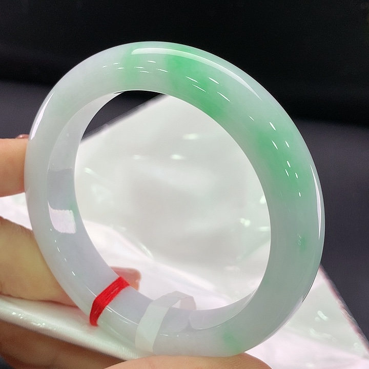 翡翠手镯未镶嵌正圈56