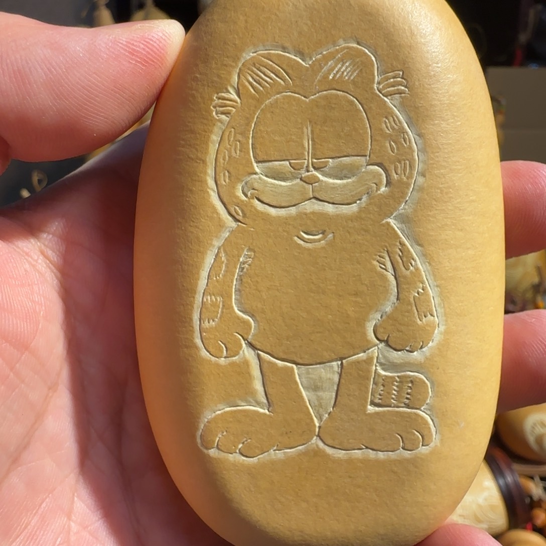 有机玻璃加菲猫雕刻