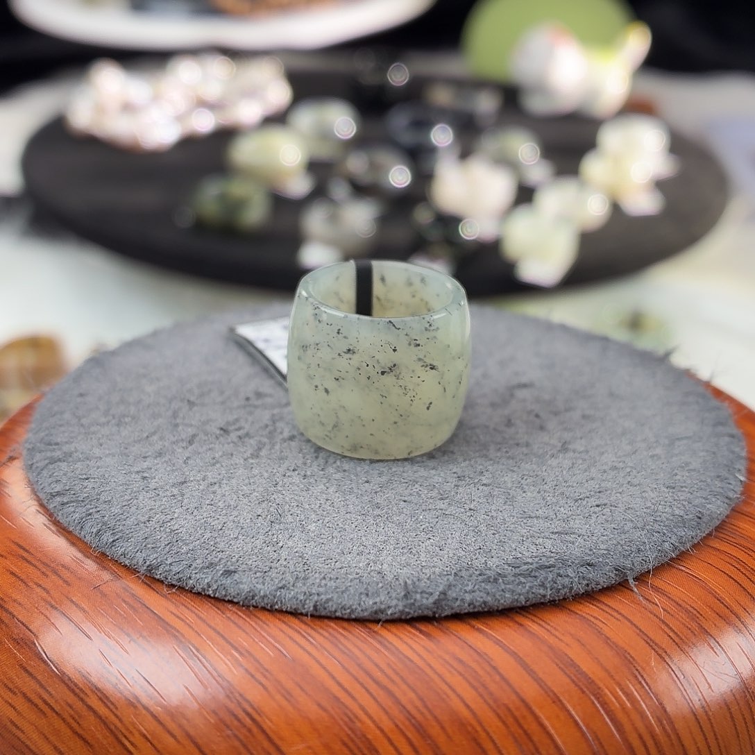 和田玉未镶嵌戒指b193青花酒桶13.9不退换