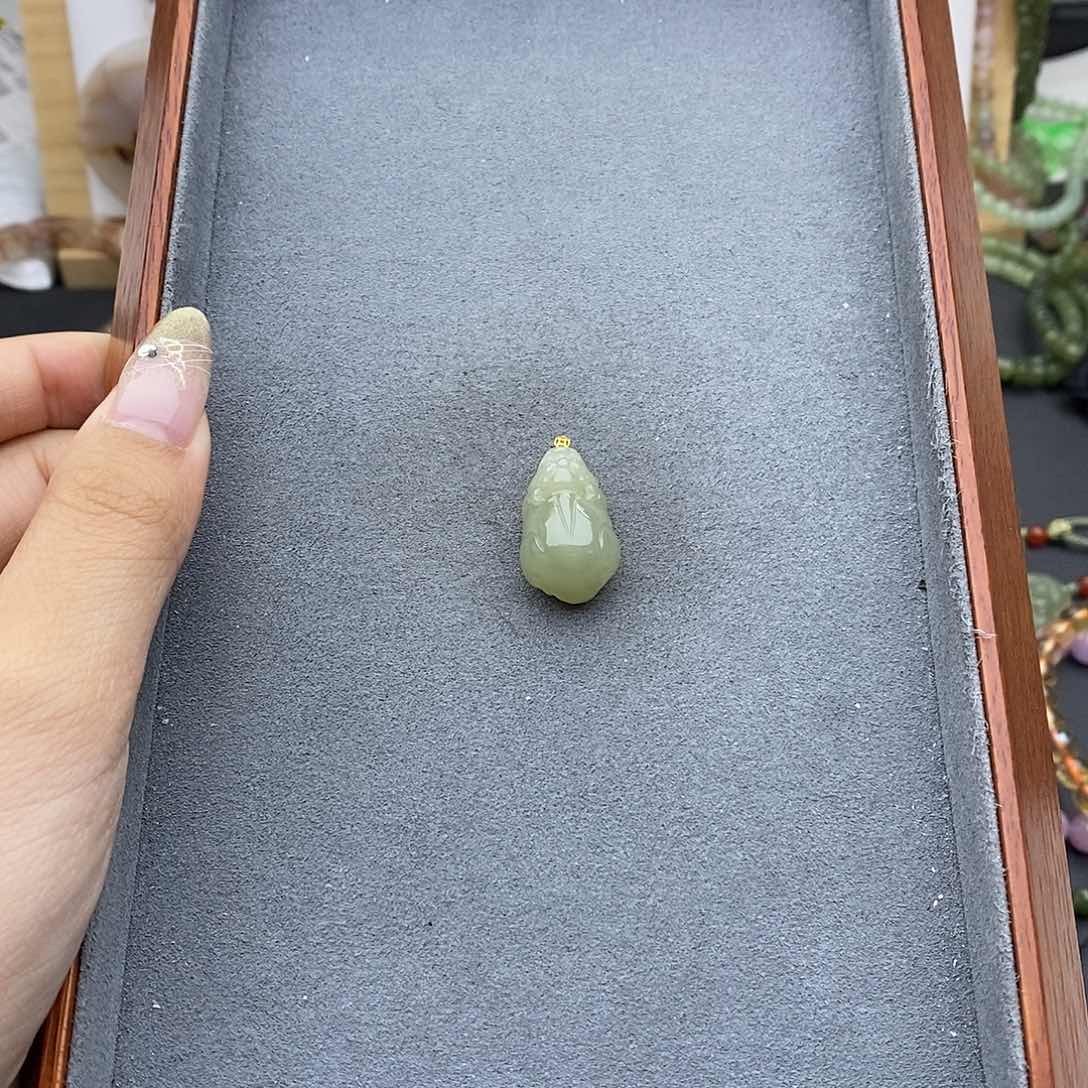 和田玉吊坠(不含链)18K金镶嵌