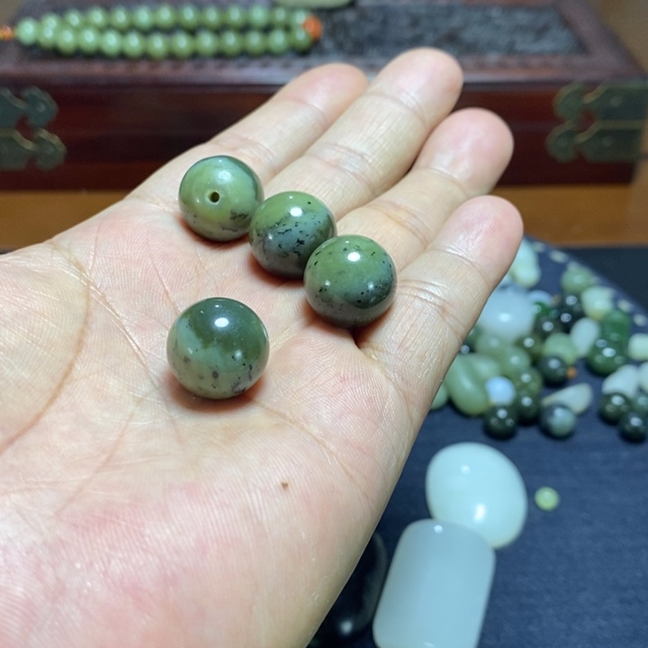 未镶嵌和田玉珠宝奇石