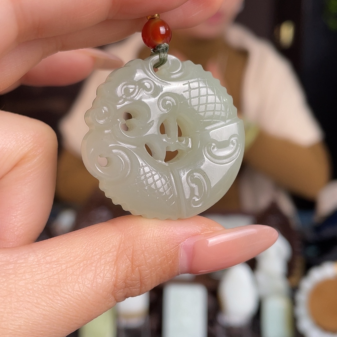 和田玉未镶嵌颈饰定制发货