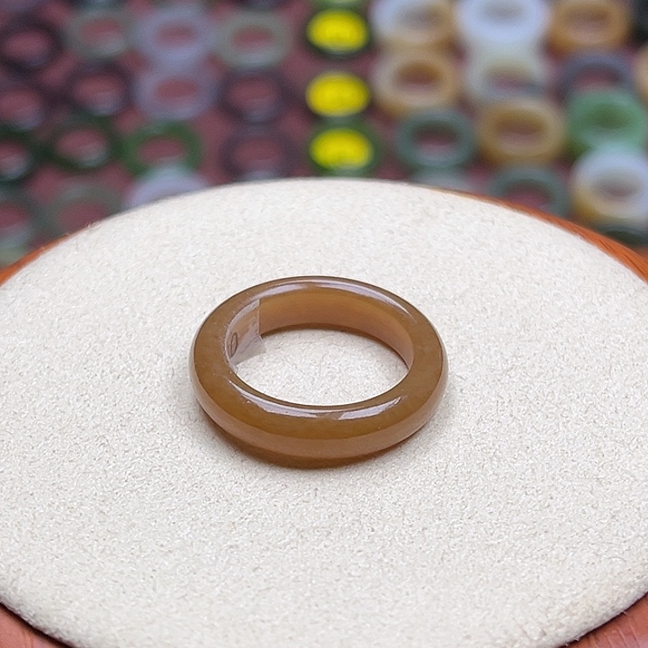 和田玉戒指未镶嵌17.8内径16圈焦糖