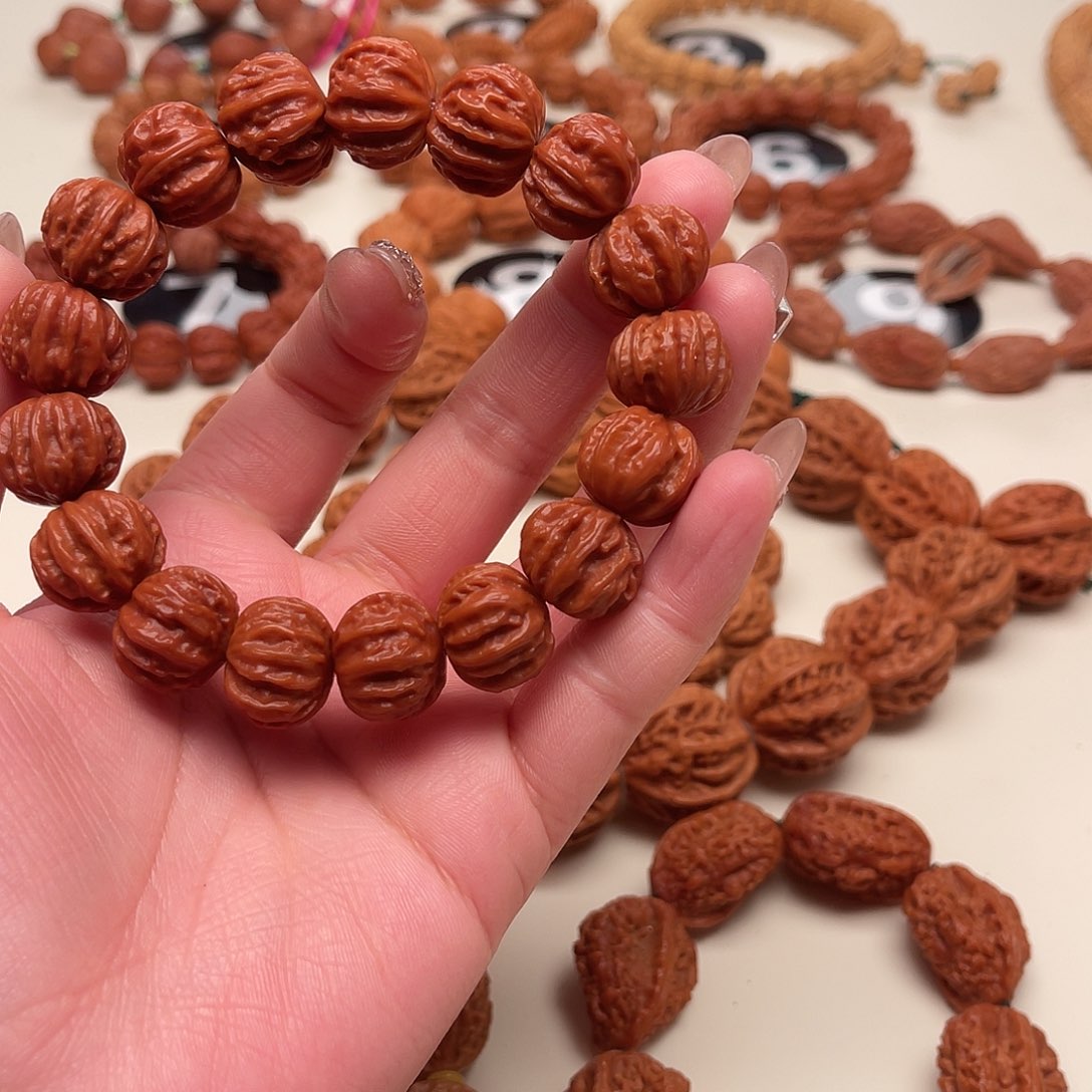 @***…文玩核桃吊坠京八棱