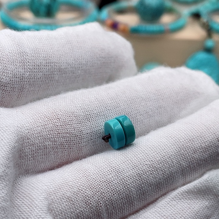 绿松石配饰未镶嵌