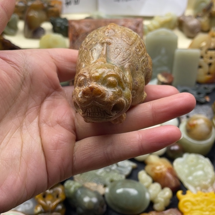 蛇纹石玉颈饰未镶嵌26