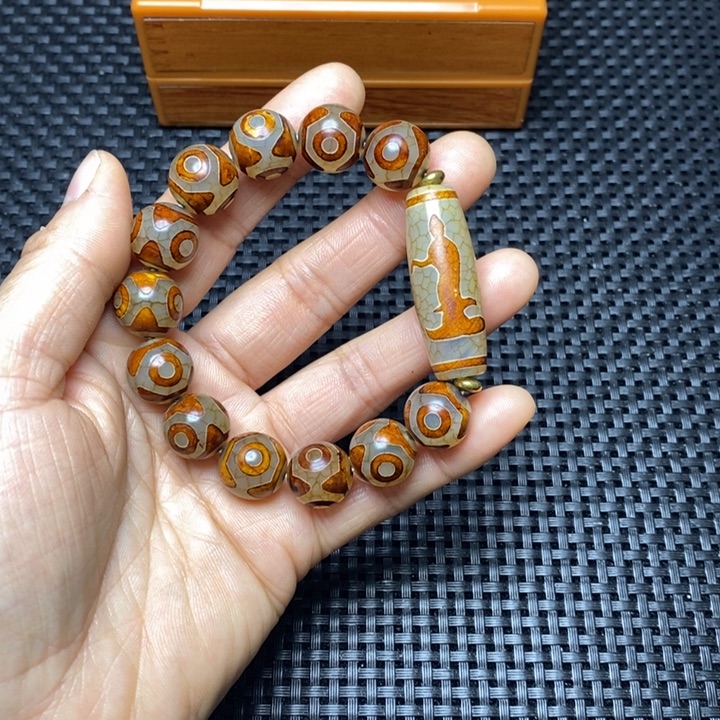 枫***红玛瑙/玉髓未镶嵌手链