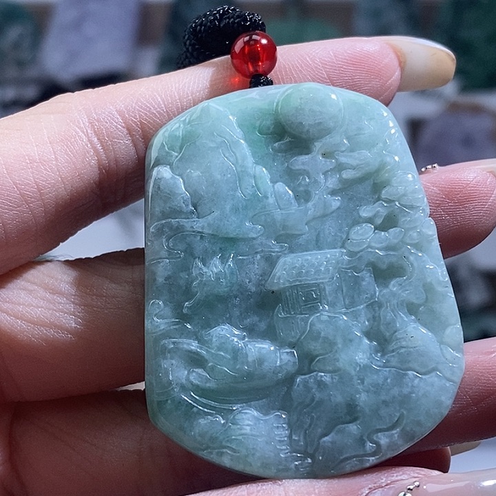 翡翠颈饰未镶嵌翡翠