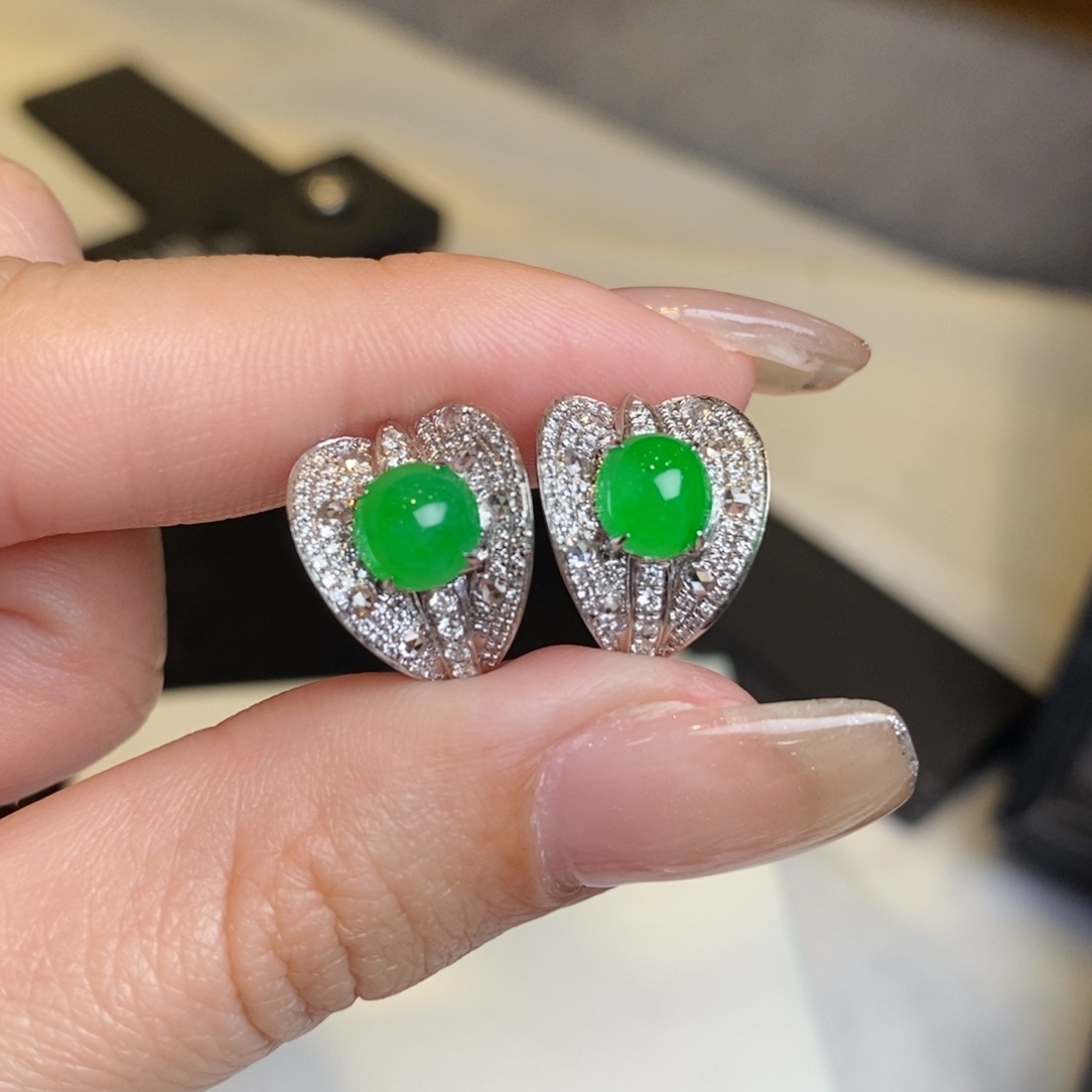 翡翠耳饰18K金镶嵌蛋面