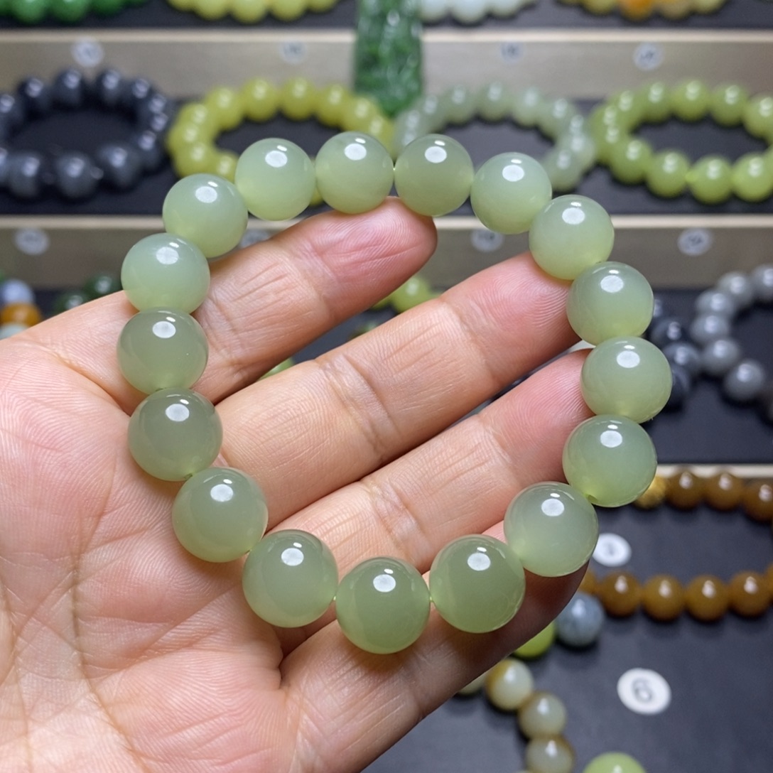 和田玉未镶嵌手串