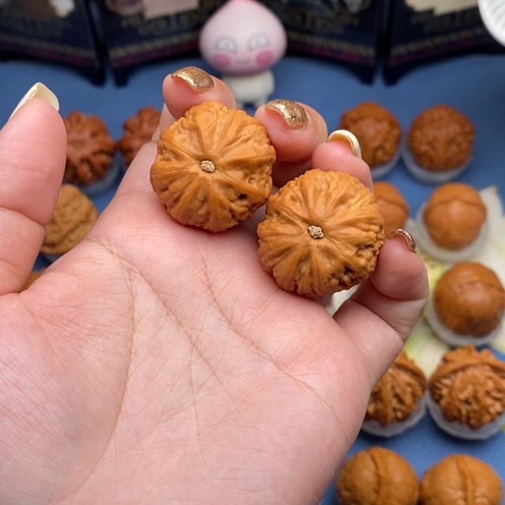 文玩核桃把件青龙珠