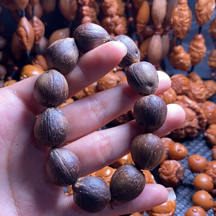 吊坠橄榄核紫金鼠