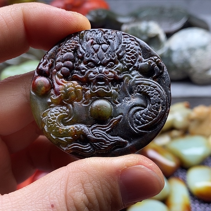 未镶嵌蛇纹石玉颈饰