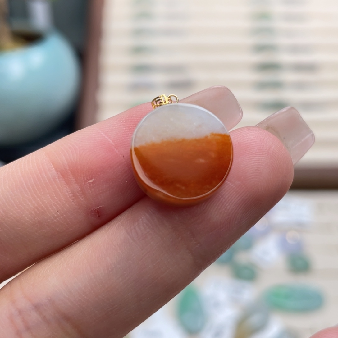 翡翠18K金镶嵌吊坠(不含链)a03落日余晖无事牌