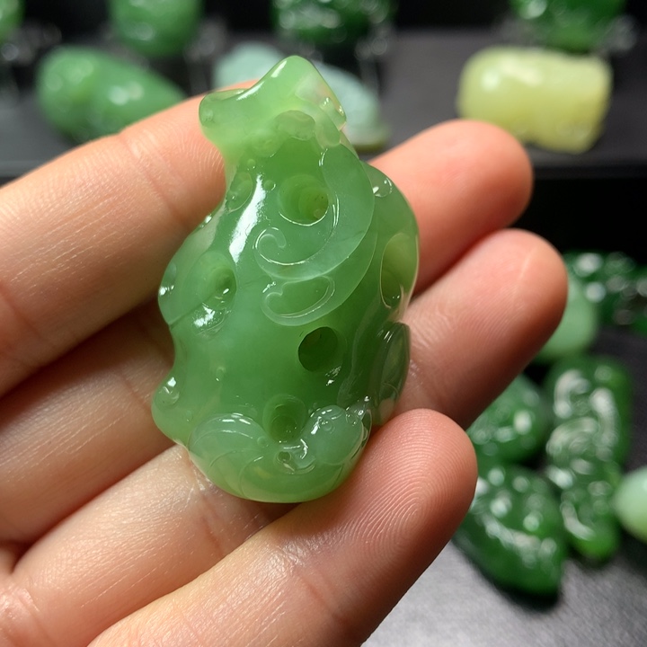 春***冬和田玉未镶嵌颈饰