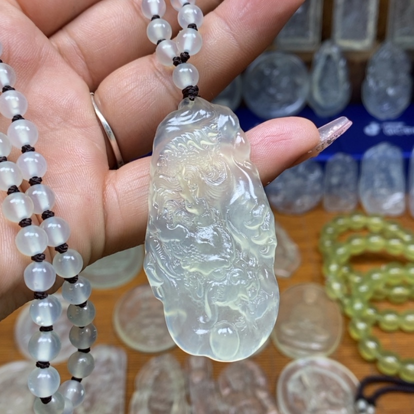 【闪购商品】蛇纹石玉颈饰未镶嵌