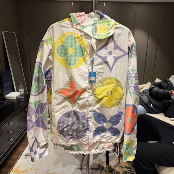 未使用 LouisVuitton/路易威登 三花满印夹克外套 54码 编码90020
