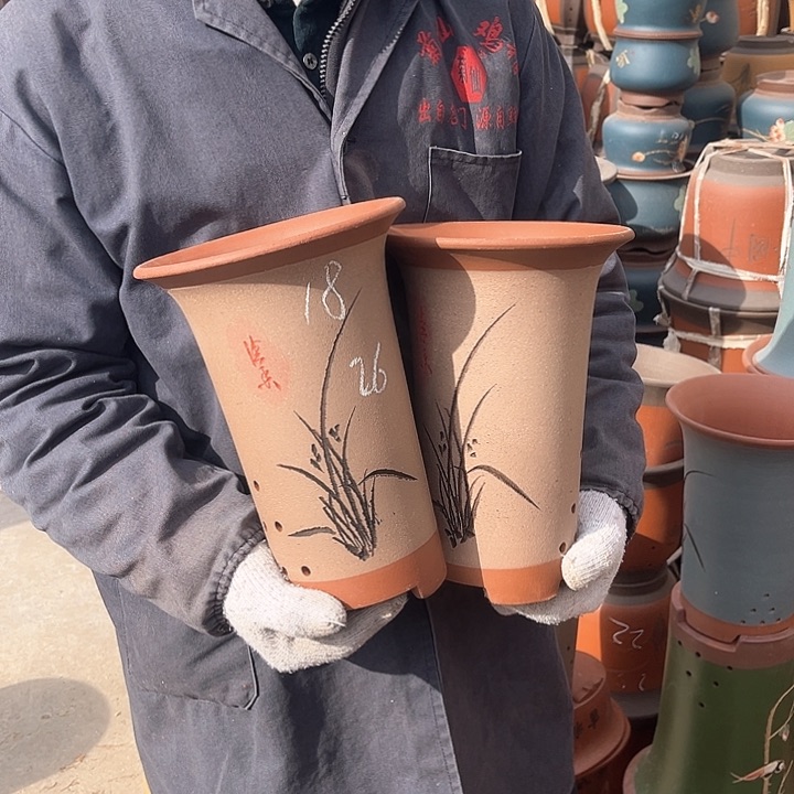 紫砂紫砂花盆和花盆之间