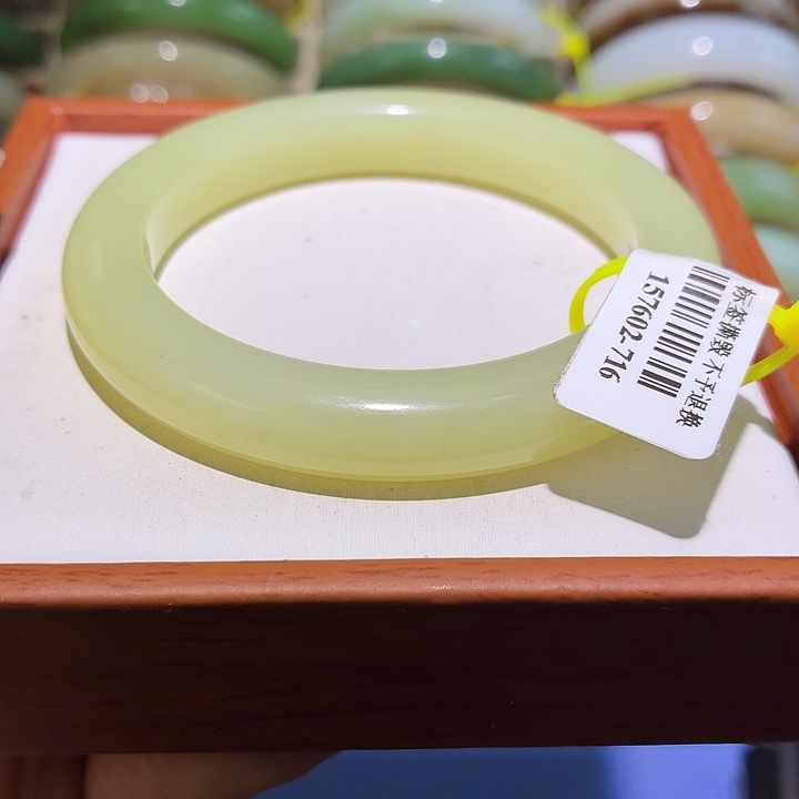 和田玉未镶嵌手镯56.7+