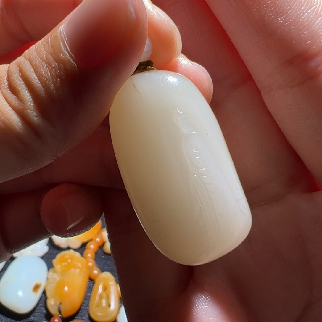 颈饰未镶嵌和田玉