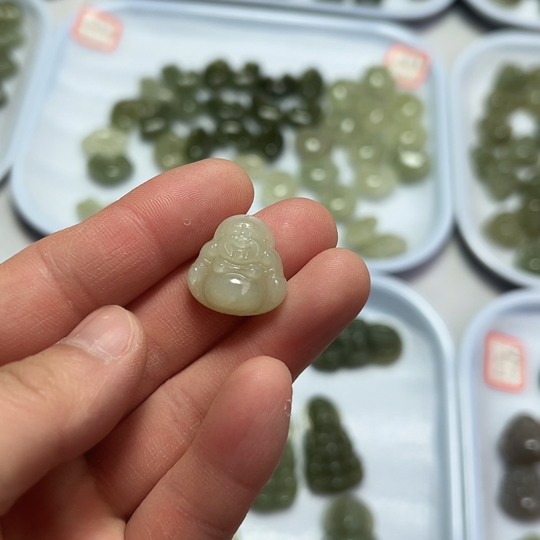 和田玉（糖玉）颈饰未镶嵌