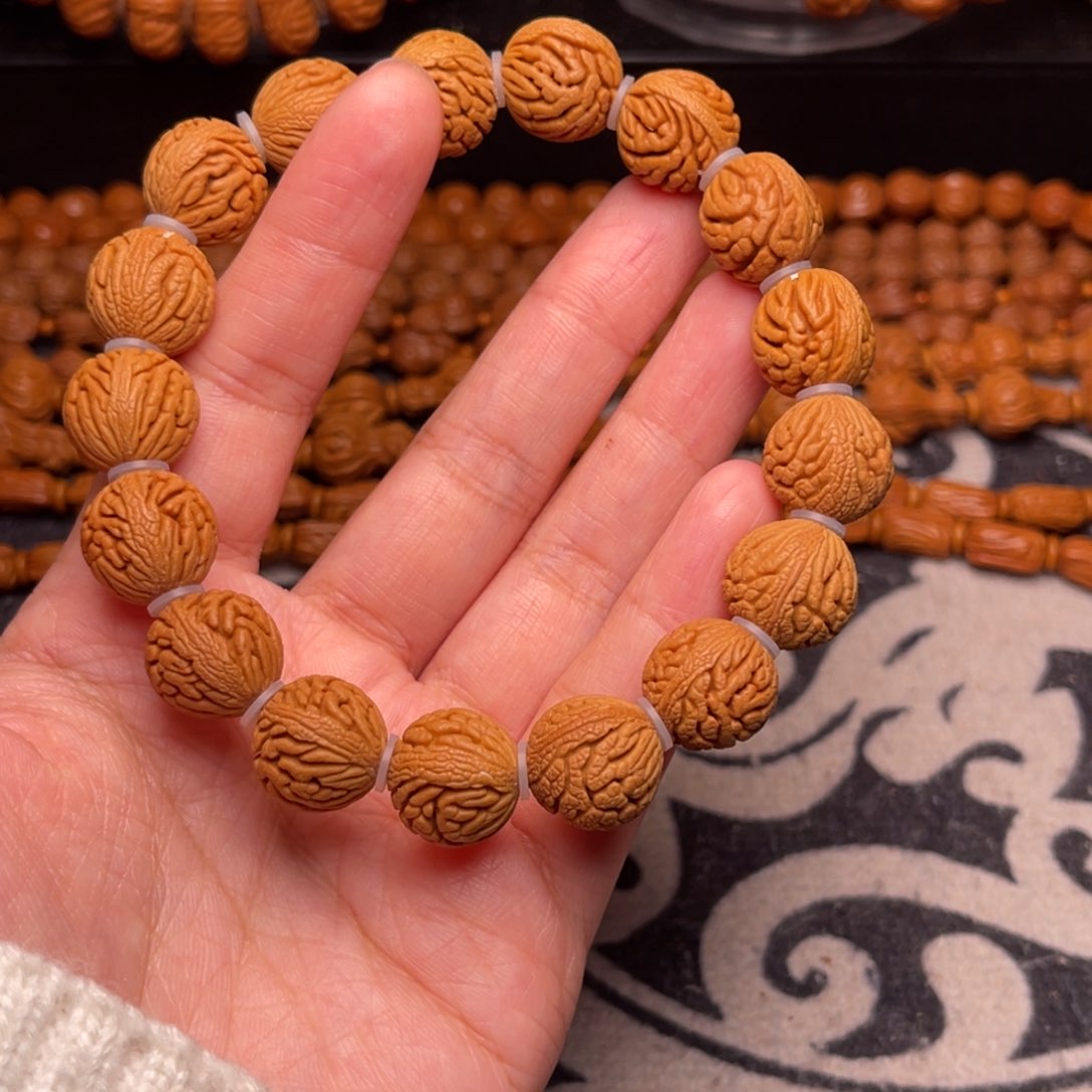 手串桃核龙纹绣球13