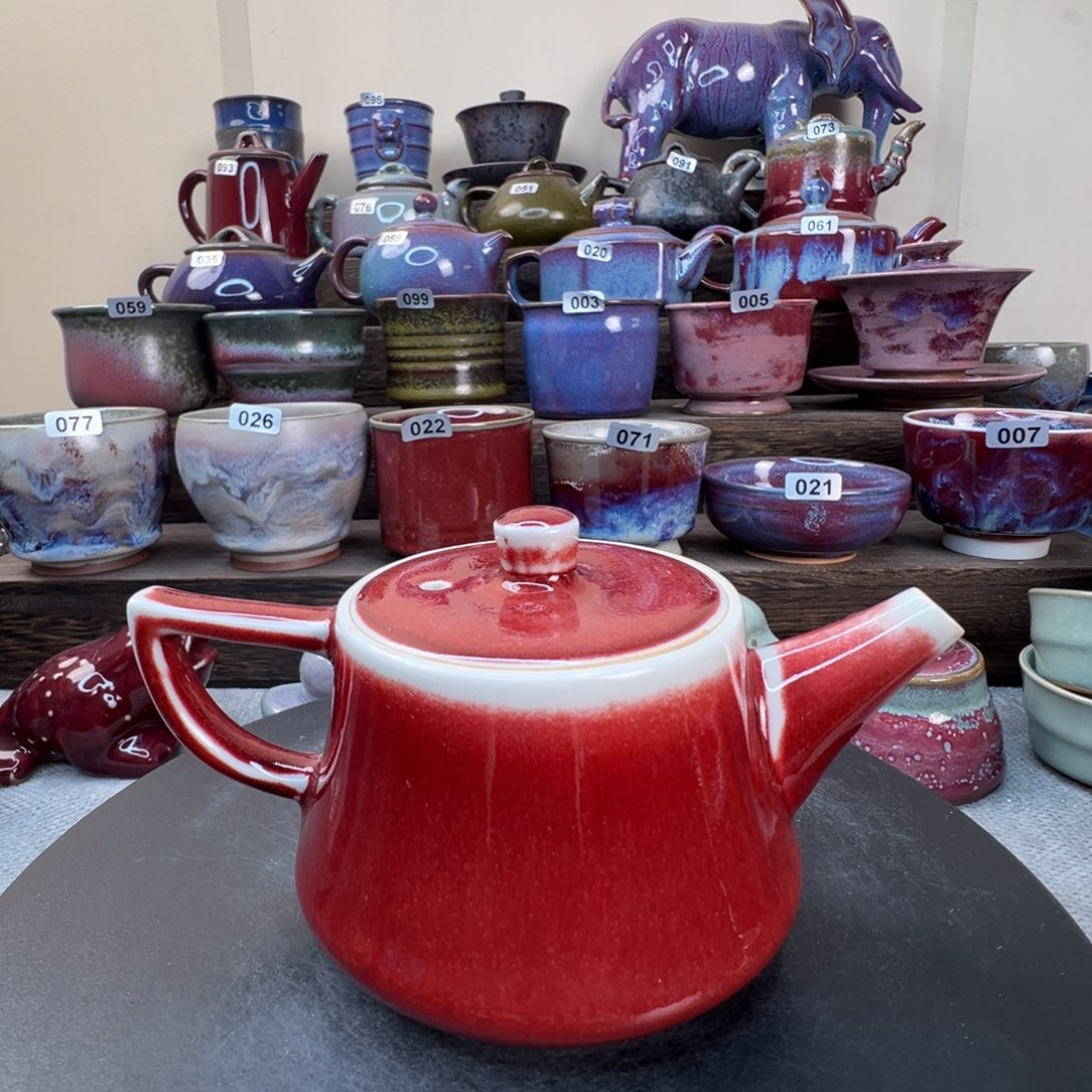 钧红井栏青里釉满容200ml茶壶一把