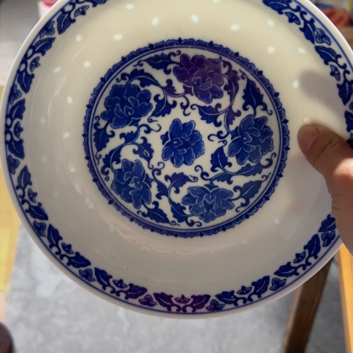 碗青花玲珑8寸牡丹盘子