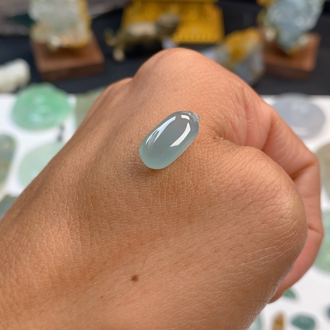 翡翠颈饰未镶嵌福瓜