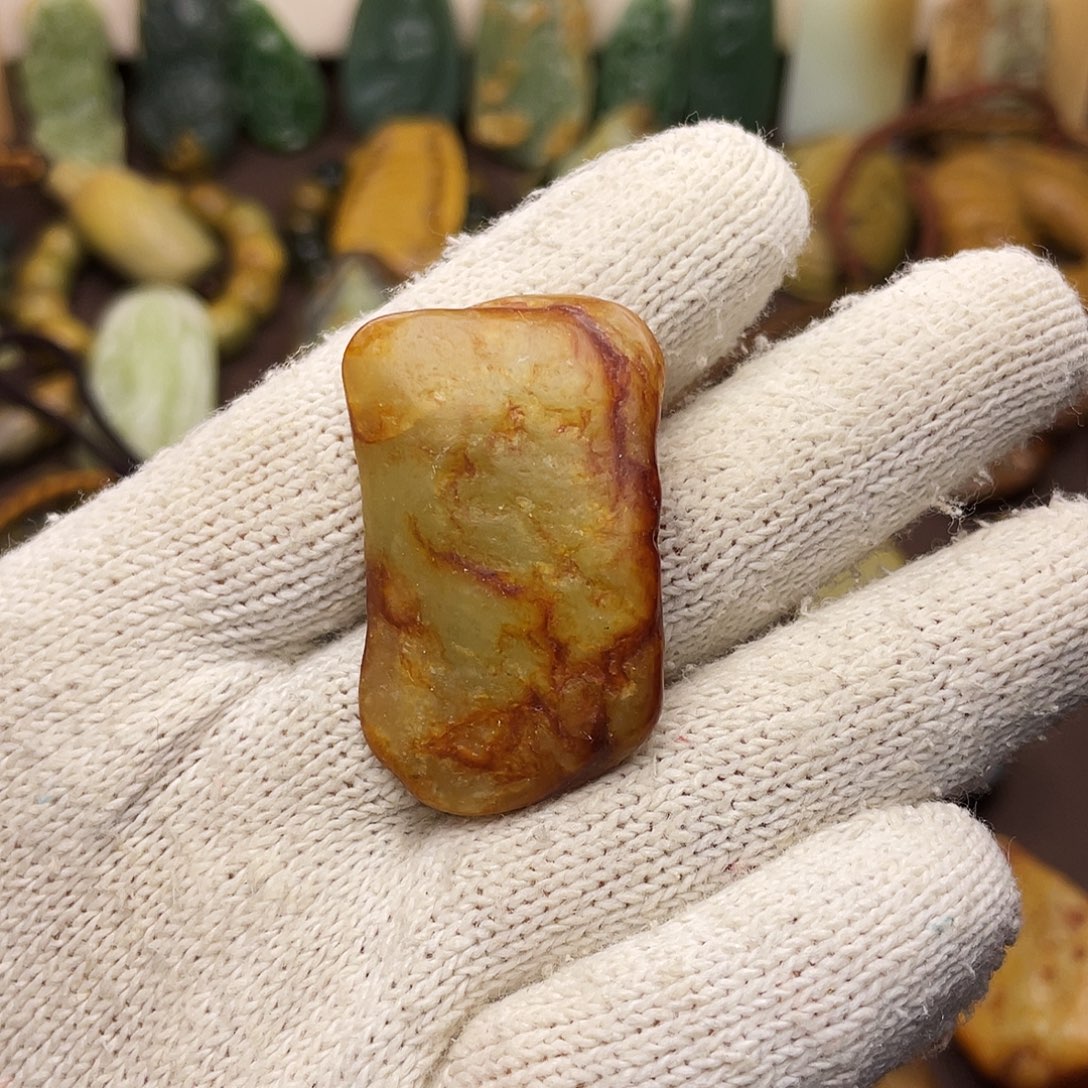 岫岩河磨玉（透闪石质玉）未镶嵌颈饰