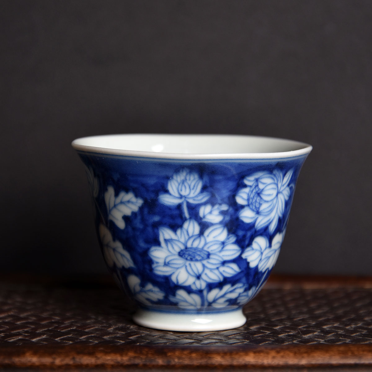 YR007景德镇陶瓷茶器仿明官窑器青花留白向日葵茶杯