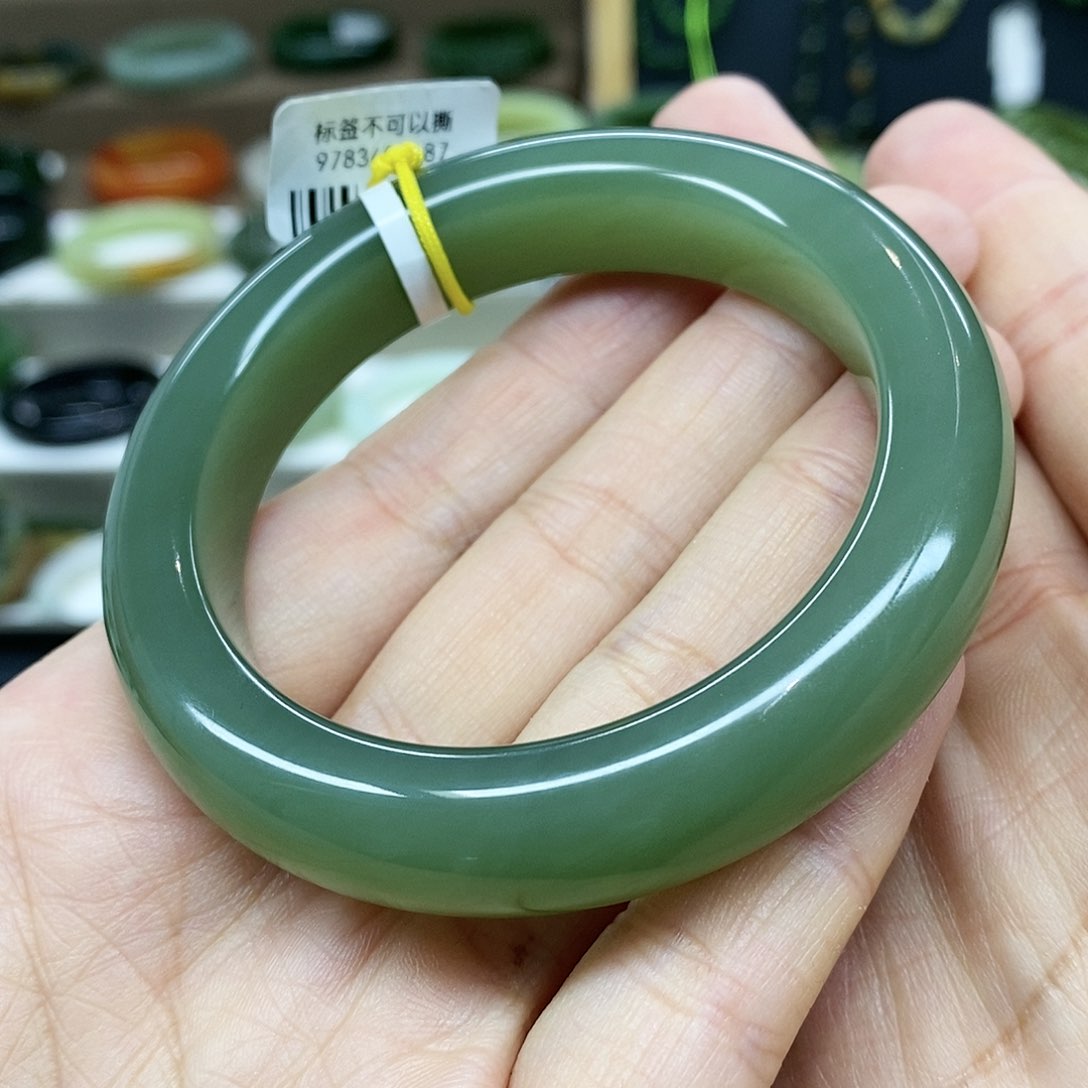 【闪购商品】未镶嵌手镯和田玉