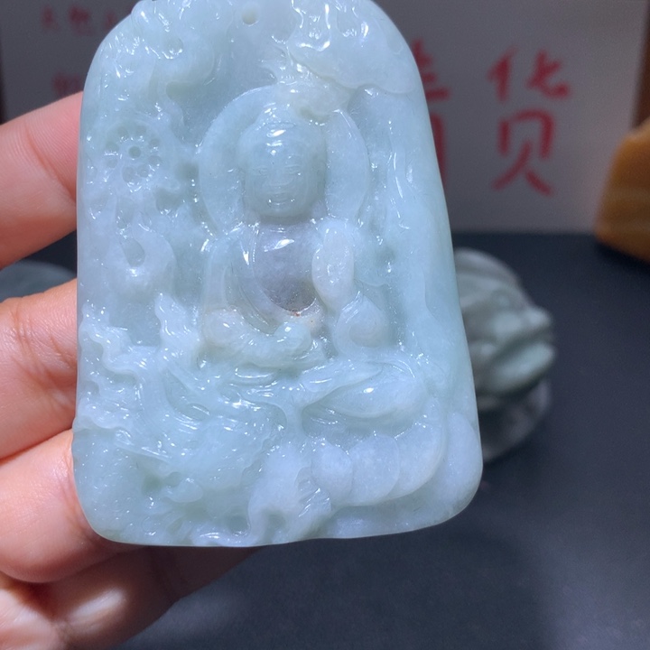 翡翠未镶嵌颈饰保真天然A货翡翠