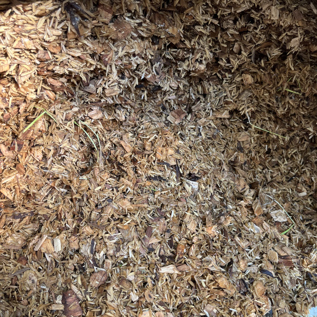 兰花专用植料杉木屑加谷皮已腐熟4斤可种6寸盆5盆