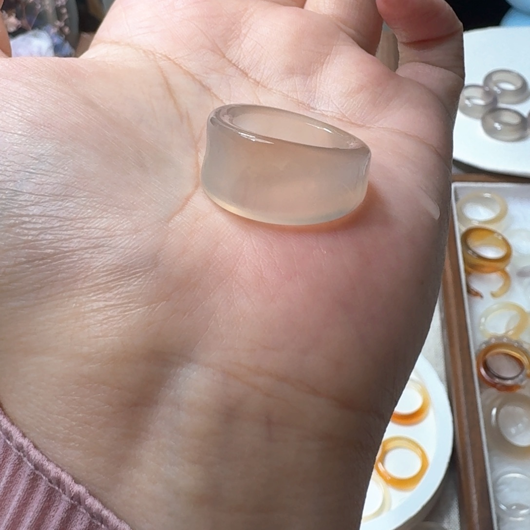 未镶嵌戒指玛瑙/玉髓349卡17.6