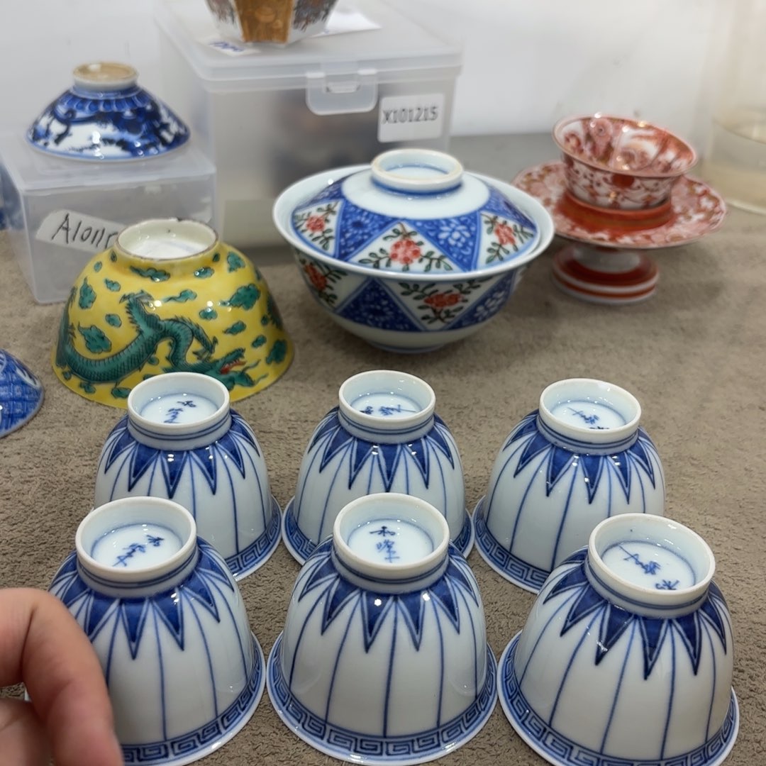 瓷片非常好看漂亮的物品 